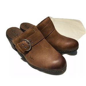 NWOB Women’s Boc Born Concept Brown Clog